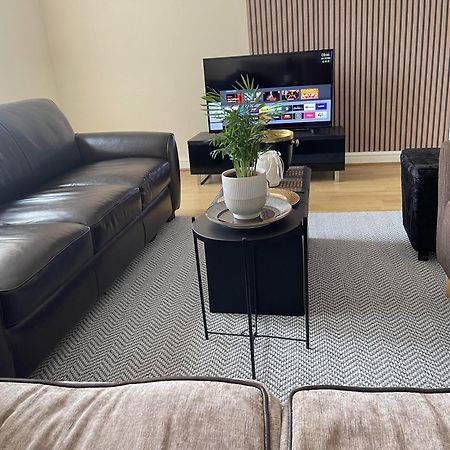 2-Bed Apartment - Sleeps 4 - Street Parking - Wifi Manchester Exterior photo