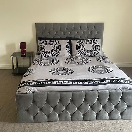 2-Bed Apartment - Sleeps 4 - Street Parking - Wifi Manchester Exterior photo