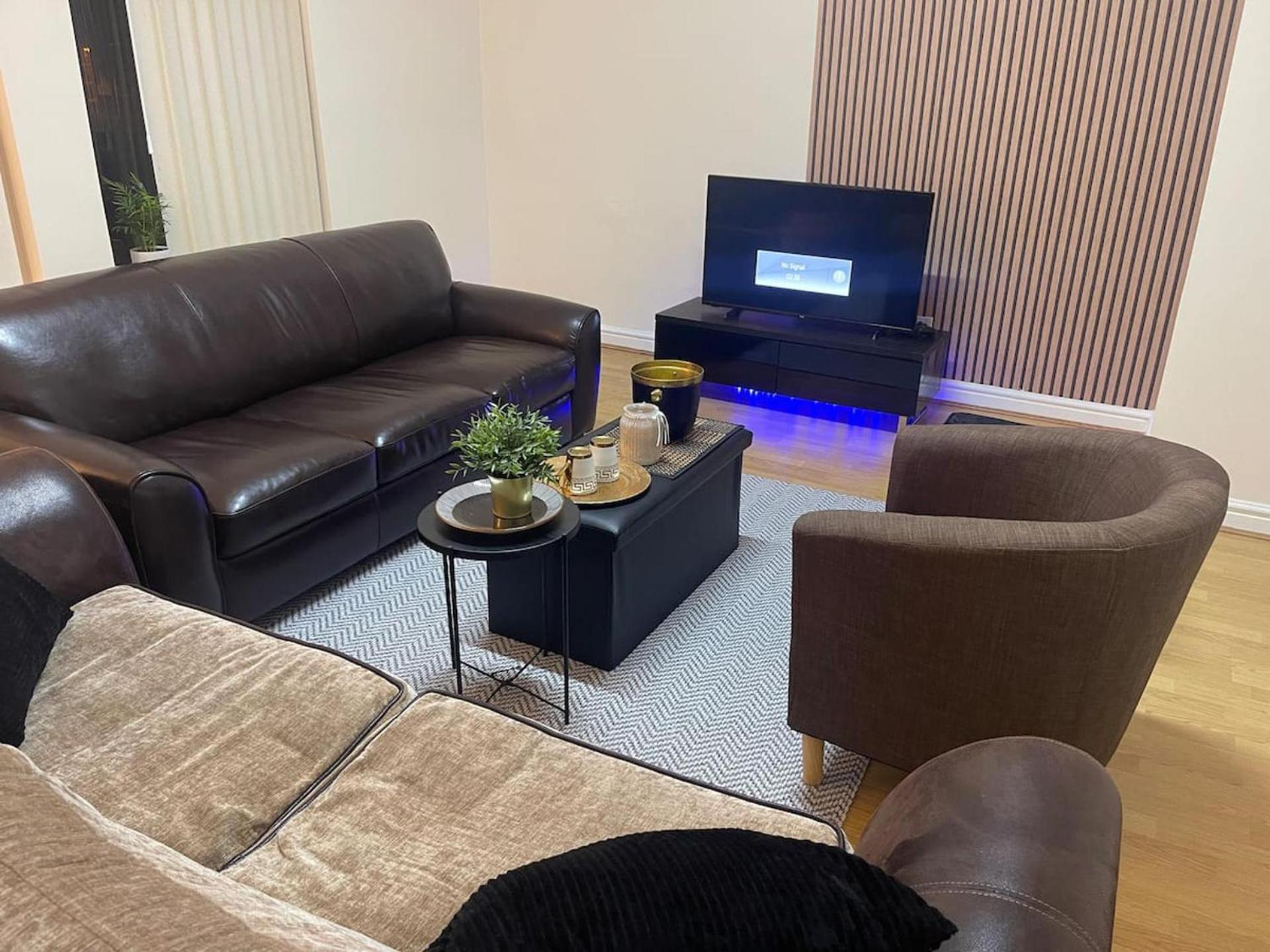 2-Bed Apartment - Sleeps 4 - Street Parking - Wifi Manchester Exterior photo