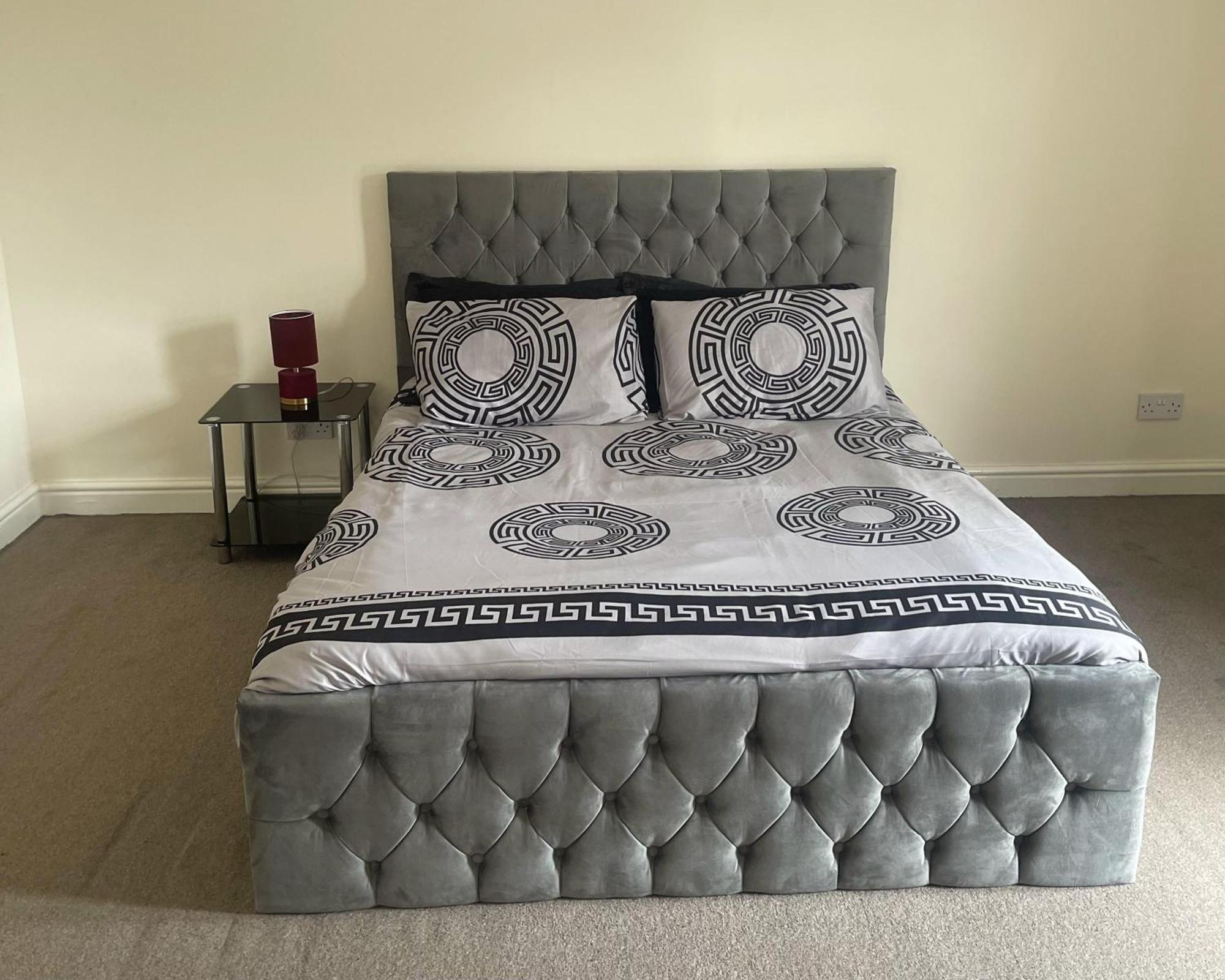 2-Bed Apartment - Sleeps 4 - Street Parking - Wifi Manchester Exterior photo